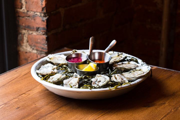 Oysters on ice